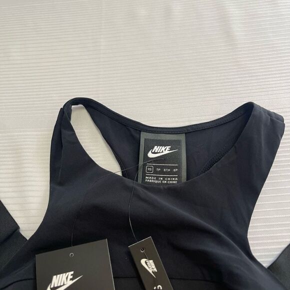 NWT Nike Slim Fit Tech Pack Bra Size XS New - Picture 4 of 8